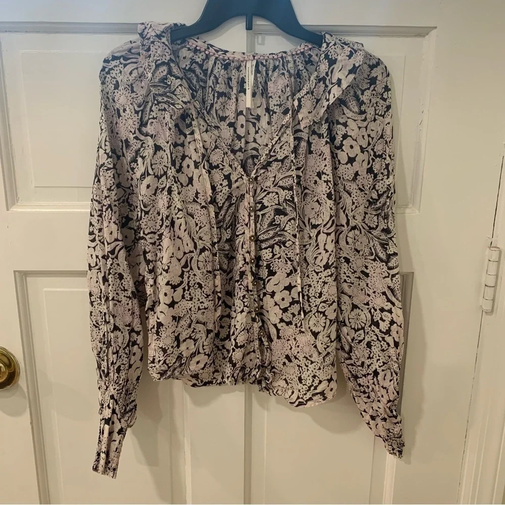 By Anthropologie Button Up Peasant Blouse XSmall Black Floral Puff Sleeve V-Neck